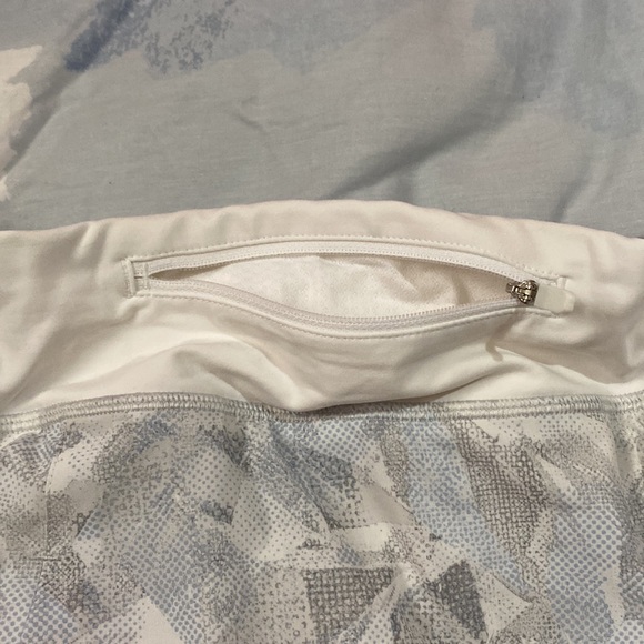 Lululemon skirt - Picture 6 of 6